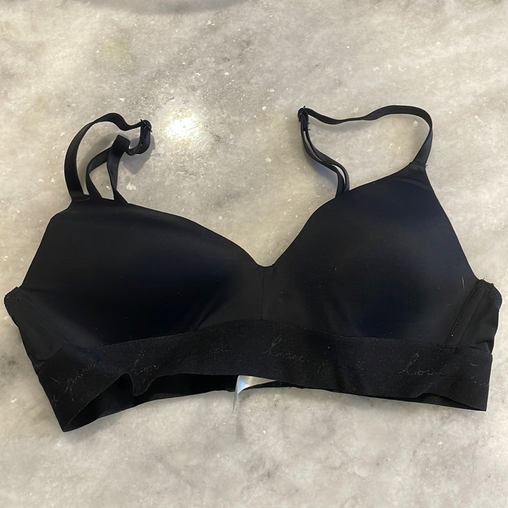 34a Victoria’s Secret PINK Black Sports Bra